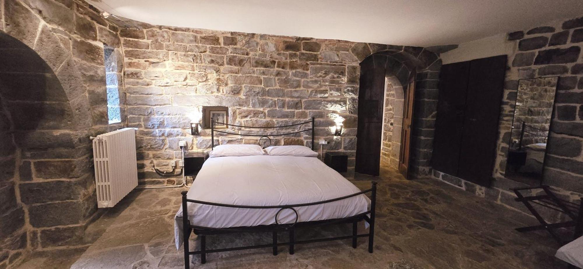 Historical House Medieval Abbey - Al Chiostro Sotto il Monte Buitenkant foto